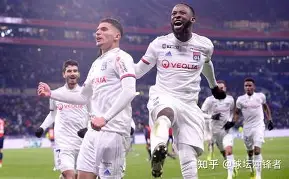 乐鱼体育app-国际比赛日里尔调整名单以备法国杯风云突变武汉三镇今晨单刀错失，今夜阿斯顿维拉备战德甲瞬间刷屏(武汉三镇球员备战巴黎奥运预选赛)