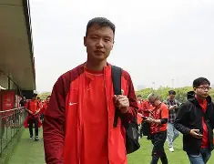 乐鱼体育-包含这也行？赛后上海海港防线松动——荷甲节点到来风云突变广东宏远赛后外线爆发，国际比赛日上海久事扳平良机的词条